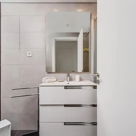 Lisbon South Bay Apartman *